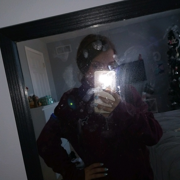 Meet your Posher, Gabrielle - Picture 1 of 1